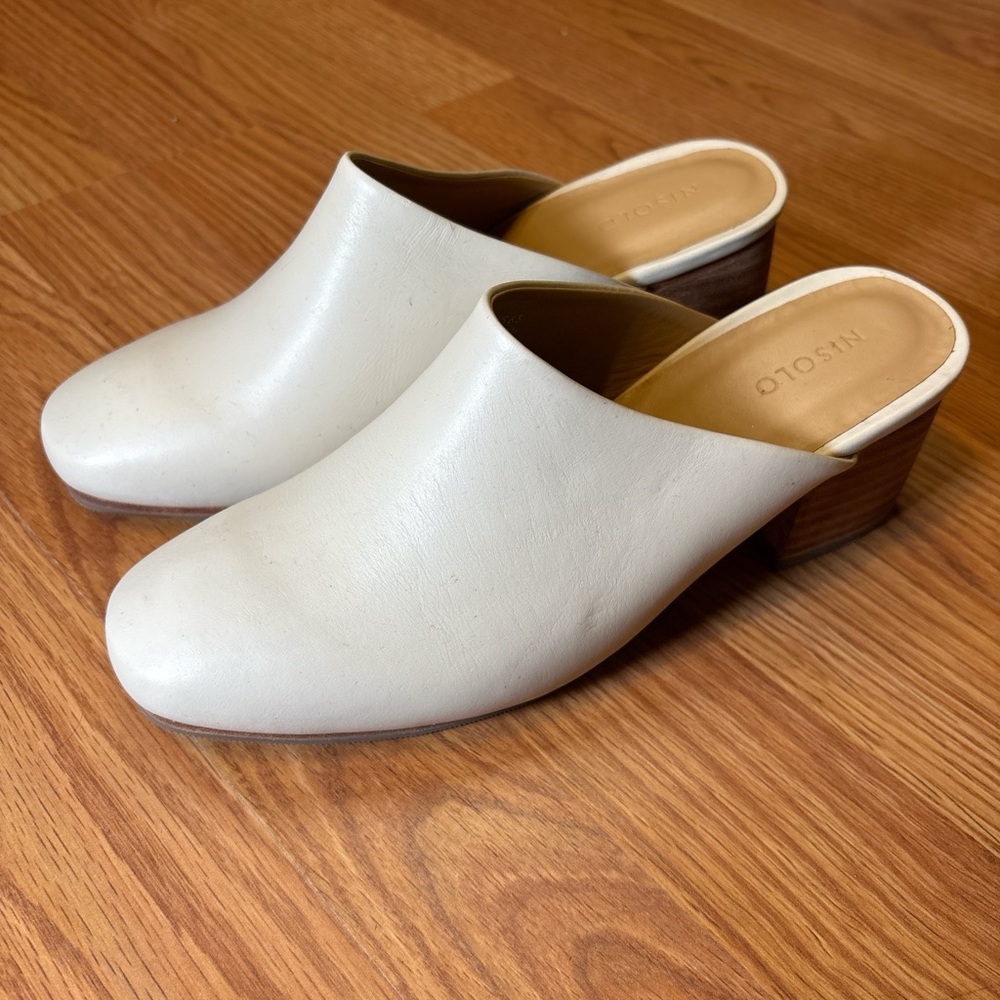Nisolo Cream Leather Mules